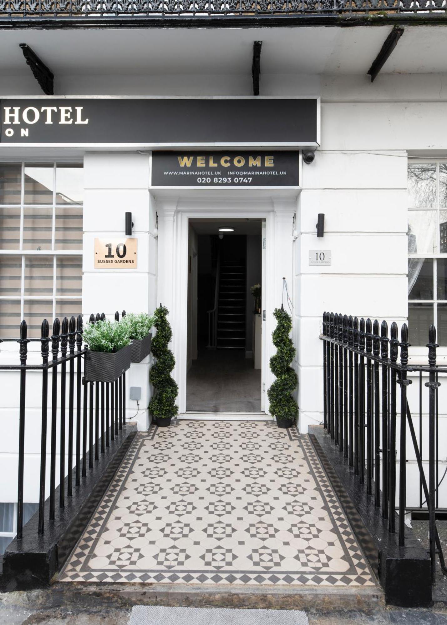 Marina Hotel Лондон Екстериор снимка